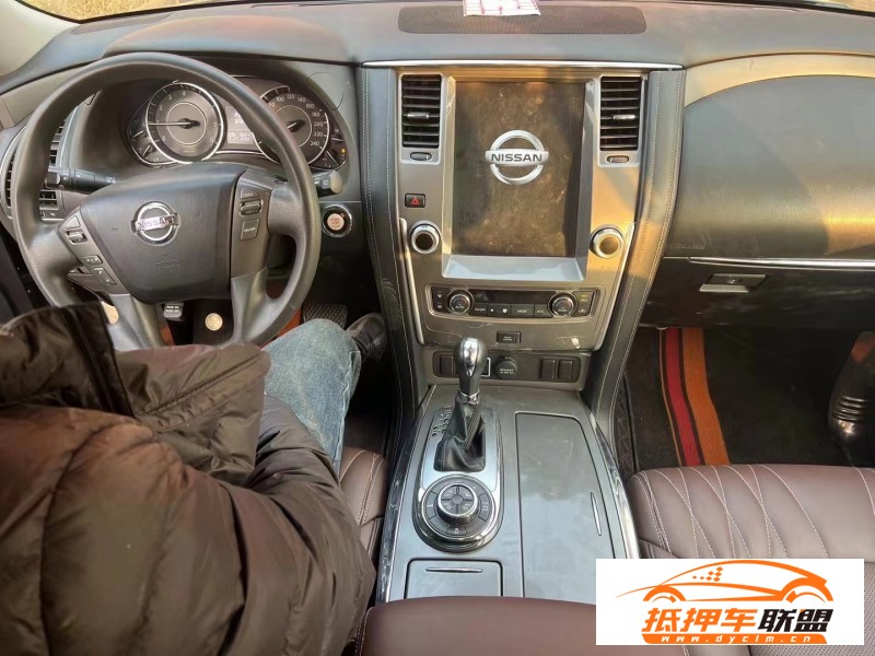  18年日產(chǎn)途樂轎車 